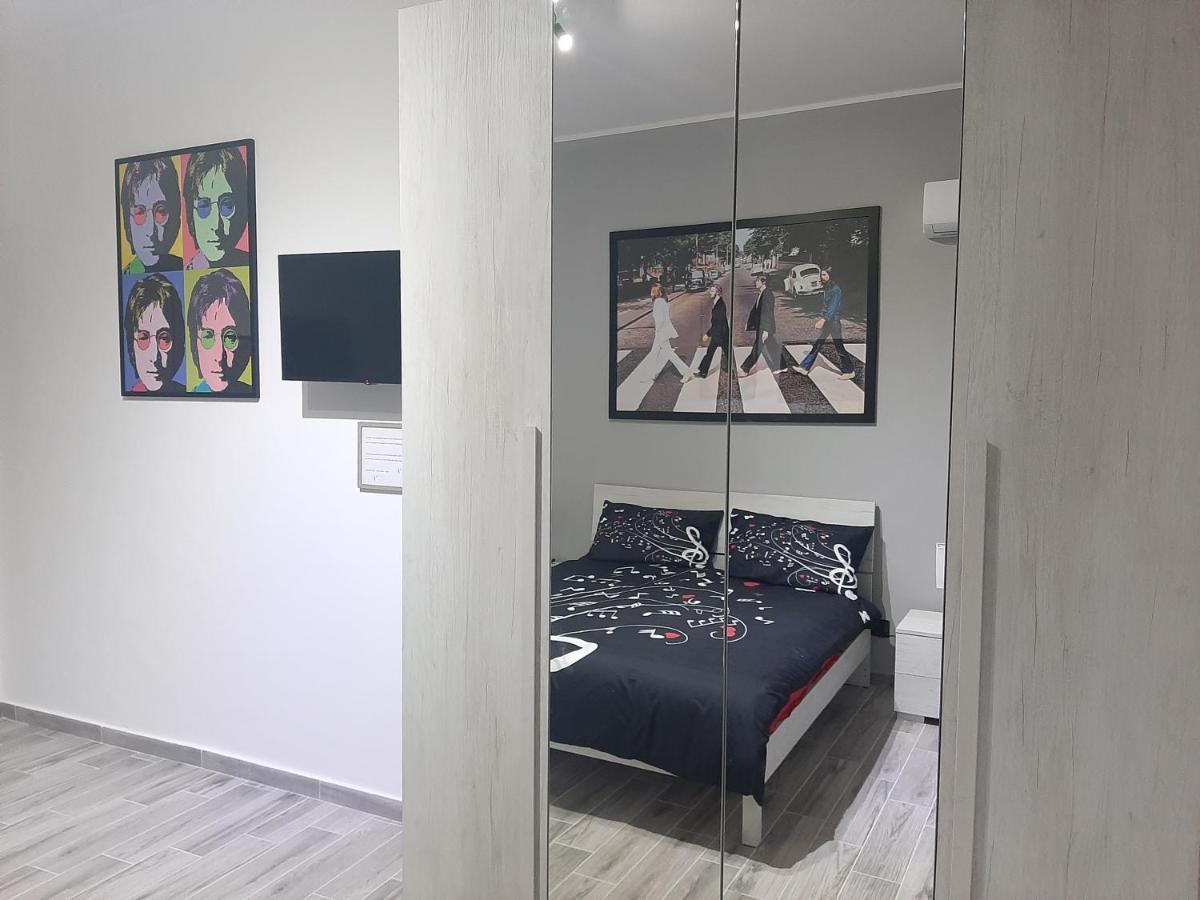 The Home Of Music Stars Catania Luaran gambar
