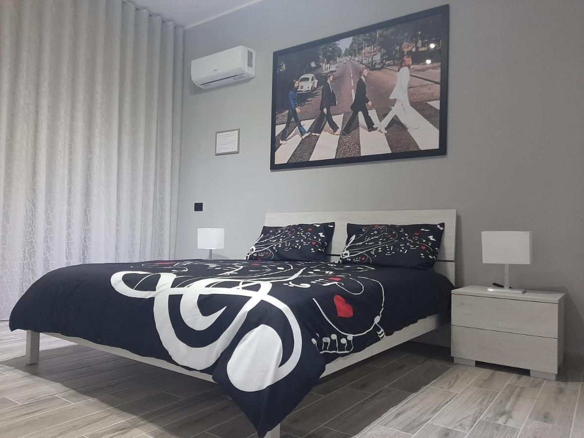 The Home Of Music Stars Catania Luaran gambar